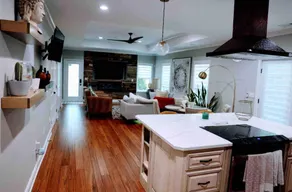 Large and Luxurious Basement Apartment. - Image 3