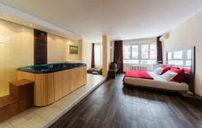 Apartment Glam with Jacuzzi - Image 2