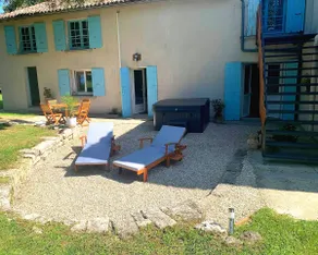 Gîte in a green setting with private hot tub - Image 5