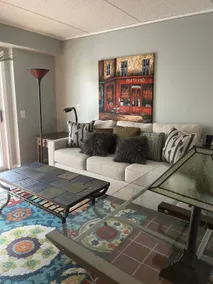 Contemporary home in quiet neighborhood with pool & great back yard close to all - Image 4