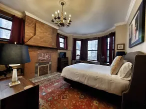 Historic, Spacious Mansion Suite - Image 2