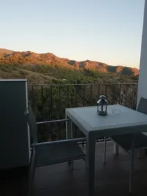 Cozy Studio with Mountain View. - Image 2