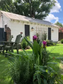 ”Downtown Historic District Cottage park at door” - Image 5