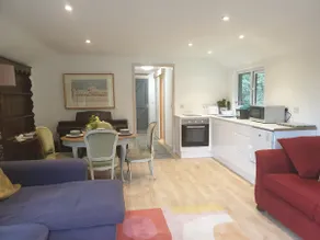 A Orchard Palace chalet - Image 3