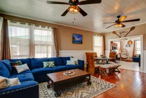NEW Paddler's Inn- 3BR Hilo Downtown - Image 3