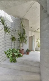 Chic and airy in the heart of Linz - Image 4