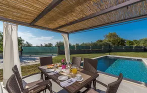 HH Terre Bianche with private Pool and Whirlpool - Image 3