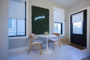 Private 2 Level Apartment with Hot Tub in Tremont - Image 5