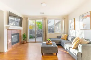 Spacious ⌂ for Big Family ★Close to Downtown/SMF★ - Image 2