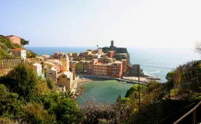Central Vernazza Budget Rooms - Image 5