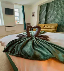 Serene Ocean Side Apartment BTN - Image 5