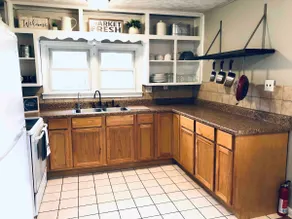 Cozy Country Cottage is family friendly, small taste of country close to town. - Image 4