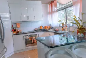 1 bedroom getaway on the lake - Image 5