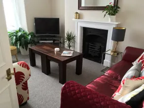 Elegant, city centre Georgian Maisonette spaciously spread over top 2 stores - Image 4