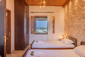 Villa Yiannitsis - Sunset by the Sea, Acharavi Beach - Image 2