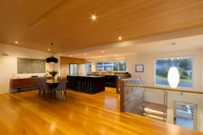 Award Winning Luxury Beach House - Image 4