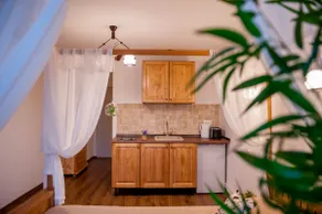Studio w/ AC & Free Pkg - Wooden furniture - Image 5