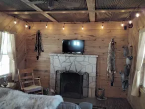 Trapper Cabin 2 - Image 4
