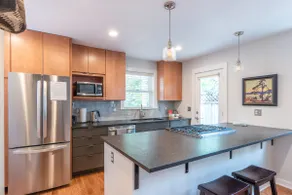 New Classic Portland Guesthouse - Image 5