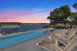 Luxury Lake House Private Pickleball Ct & Pool - Image 2