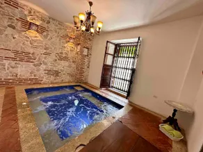 Gorgeous 8 BR House w/ Pool in the Old City - Image 3