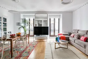 Apartment in the heart with AC - Image 2