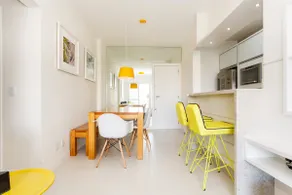 High Standard Apt w/ Gourmet Balcony and Swimming Pool. - Image 2