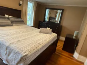 3 bdrm Niagara Falls Home Air Conditioning Hot Tub Parking - Image 3