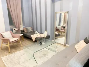 3 Modern Suites + 2 Kitchens Next to Center & Park - Image 2