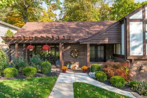 Beavercreek Beauty w/ Gorgeous Fenced Yard! - Image 4