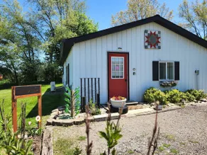Barn Quilt Bungalow - Image 5
