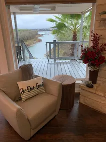 Rocky Point Lakehouse *Family Friendly / 8 adults maximum* - Image 3