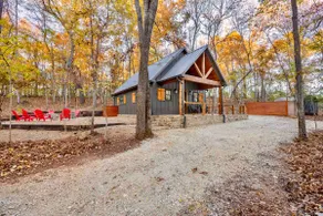 *NEW* LuxuryCABIN* 10 acres*Movie room*secret room - Image 2