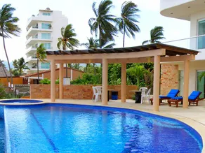 Oceanfront, 1 bedroom, parking, Level 1 - Image 2
