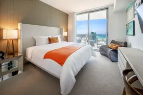 GreatOceanView BeachFrontHyde@23Floor*FreeParking* - Image 5