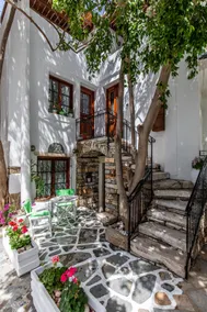 Grand Premium Apartment in Naxos Centre! - Image 3