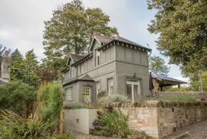 Coastal cottage with stunning view. - Image 2