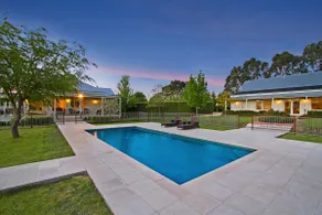 Large Private Poolside Home for 6 People - Image 2