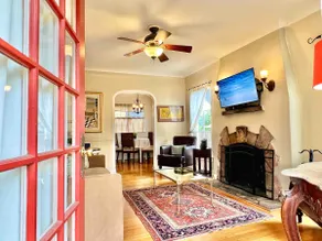 Yellow House w/ Hot Tub~ Walk to Oxbow & Downtown! - Image 2