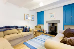 Fisherman's Cottage with Parking - 100m from Sea - Image 2