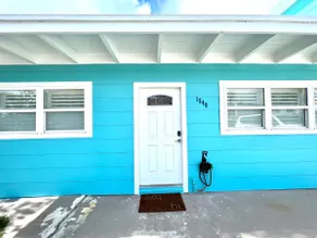 3/2 House:Beach across st, Port 8 mi, Ron Jon 4 mi - Image 2