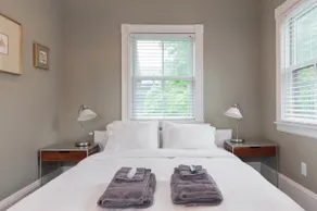Private studio w/ parking by MIT/Harvard/BU/Fenway - Image 3