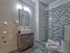 Epipleon Luxury Suites -108- Διαμέρισμα 85τμ δίπλα στη θάλασσα - Image 4