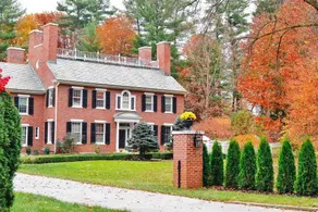 Luxury Mansion Retreat near Lake George and Saratoga - Image 2