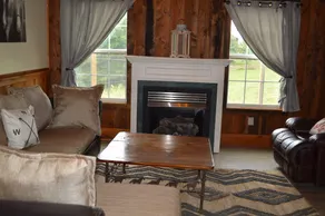Perfect private country getaway spot. - Image 2
