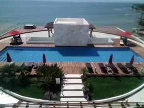 Oceanfront and beach condo apartment - Image 2