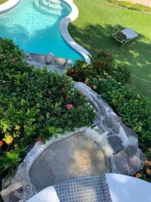Cozy beach house with a private beach. - Image 5