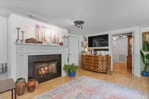 Crimson Cottage, Historic Chimney Rock Gem! - Image 5