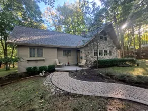 Relaxing 5 bedroom retreat in the woods- Enjoy! - Image 4