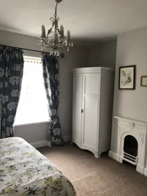 Davies Cottage, cosy, comfortable base - Image 5